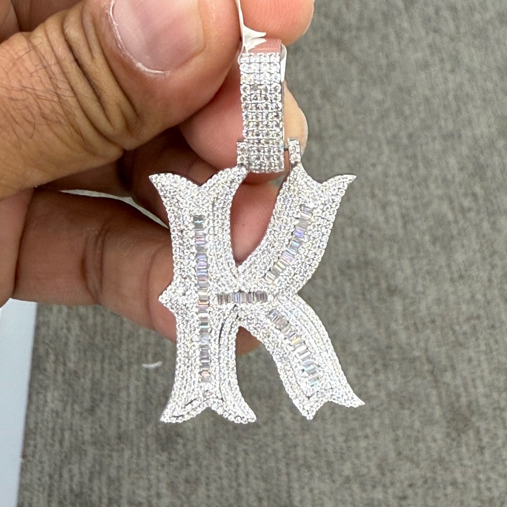 925 Sterling Silver moissanite Diamond later K pendant